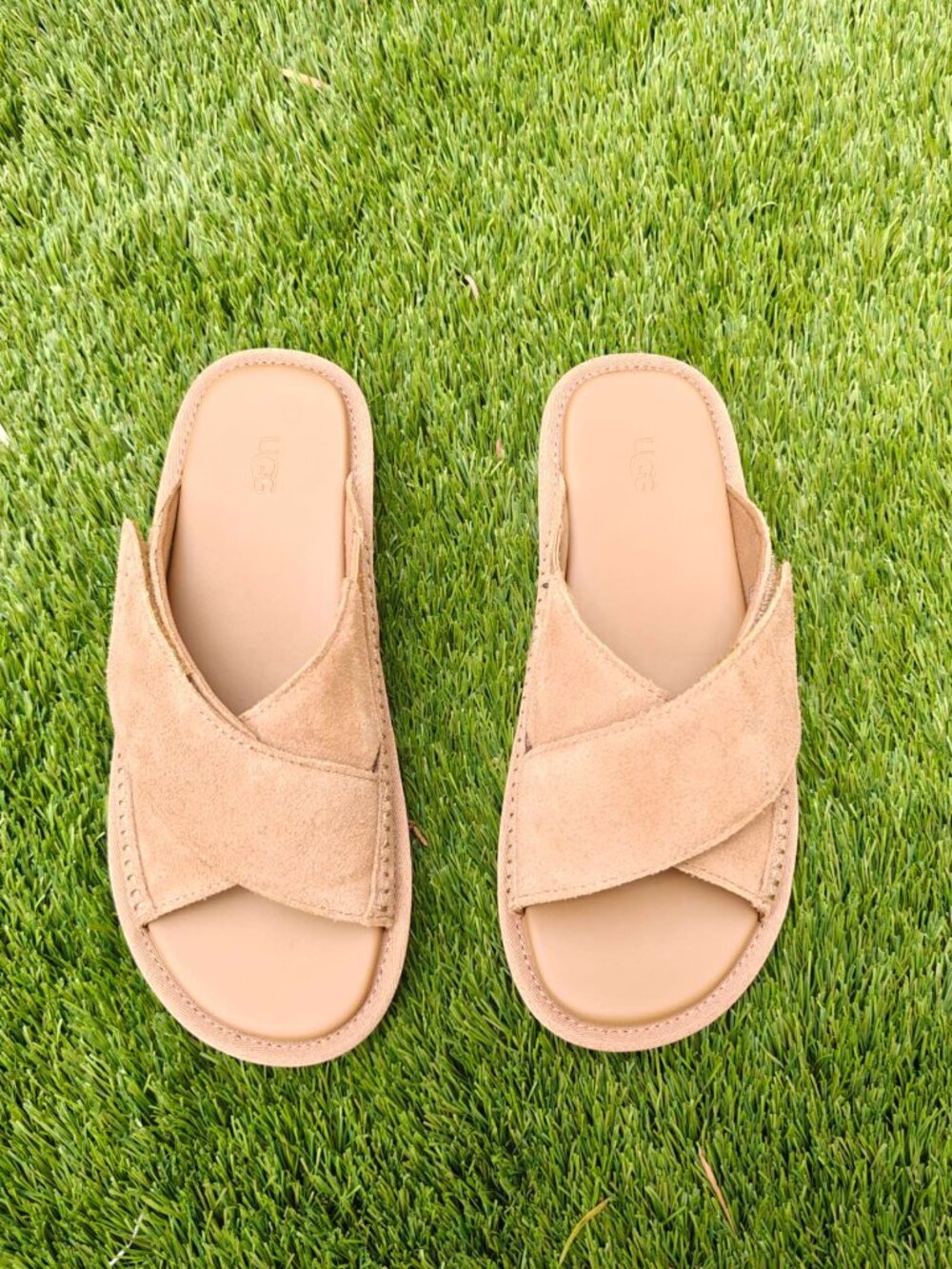 NWT UGG Goldenstar Cross Slide Genuine Suede - Picture 5 of 7